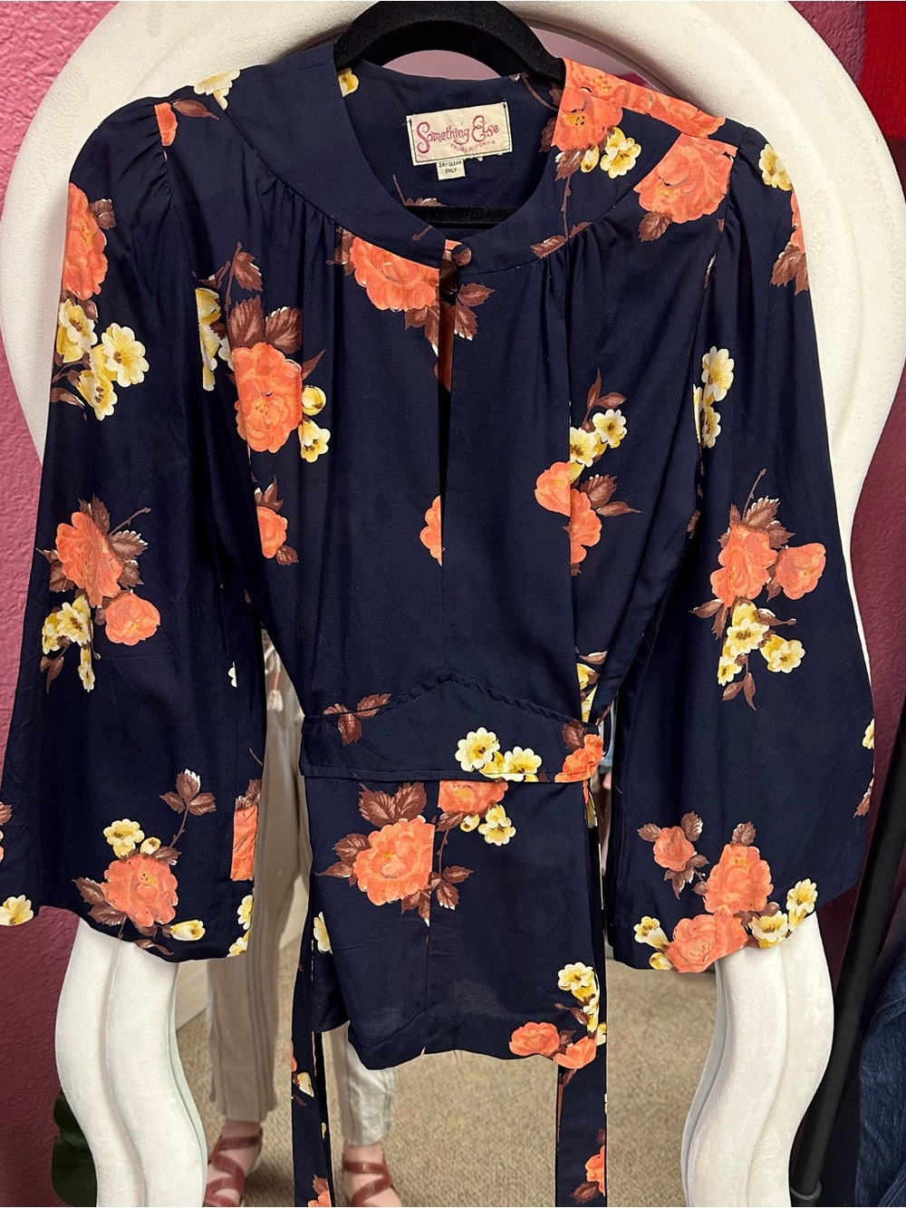 Vintage Something Else Floral Navy blouse